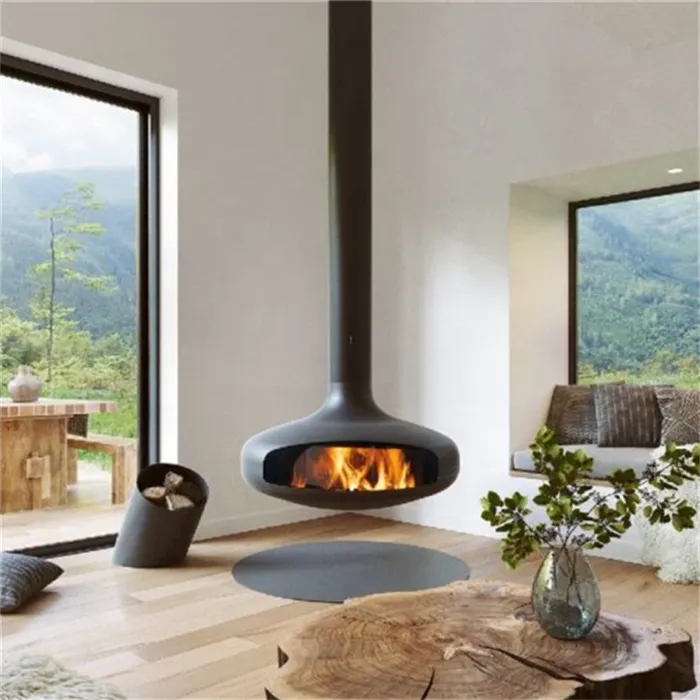 Foyer au bois intérieur suspendu